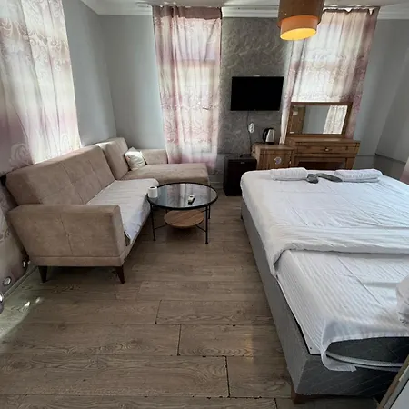 Hotel Taksim Promuese Otels 2*